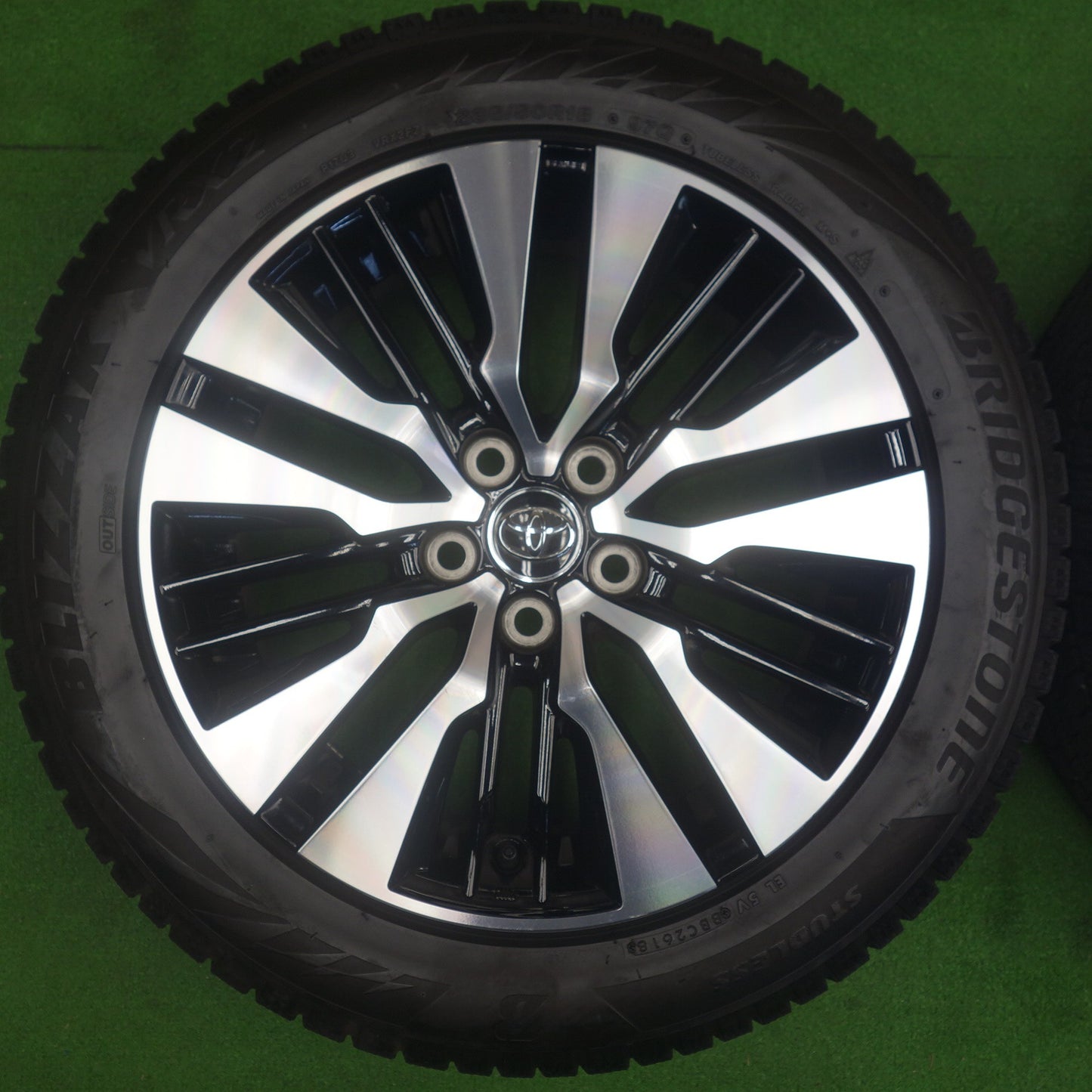 バリ溝！キレイ！9分★トヨタ 30系 アルファード ヴェルファイア SC ZG 純正 235/50R18 スタッドレス ブリヂストン ブリザック VRX2 18インチ PCD114.3/5H★6040401KTス
