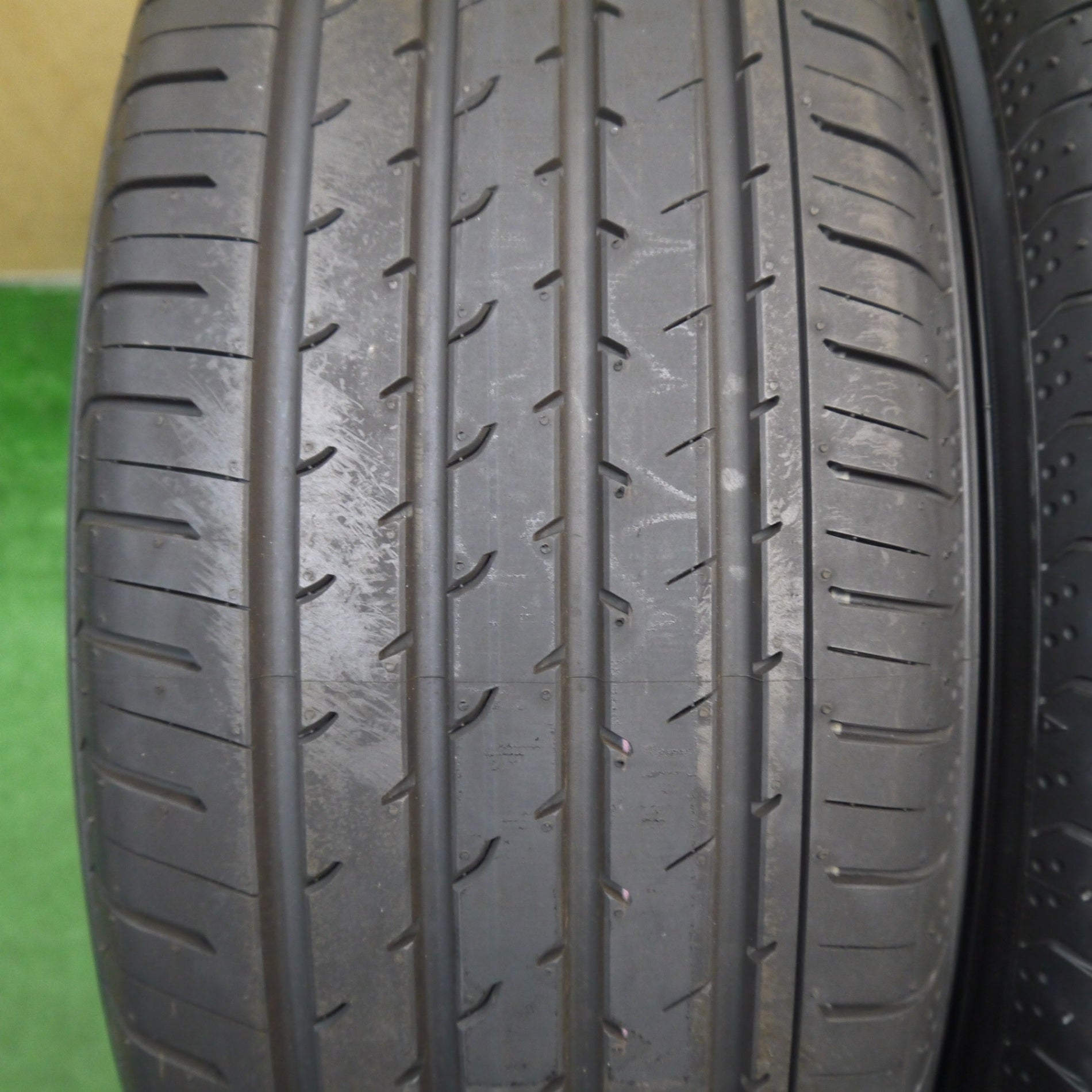 新車外し！26年☆225/65R17 ヨコハマ アドバン V03 タイヤ 17インチ 40