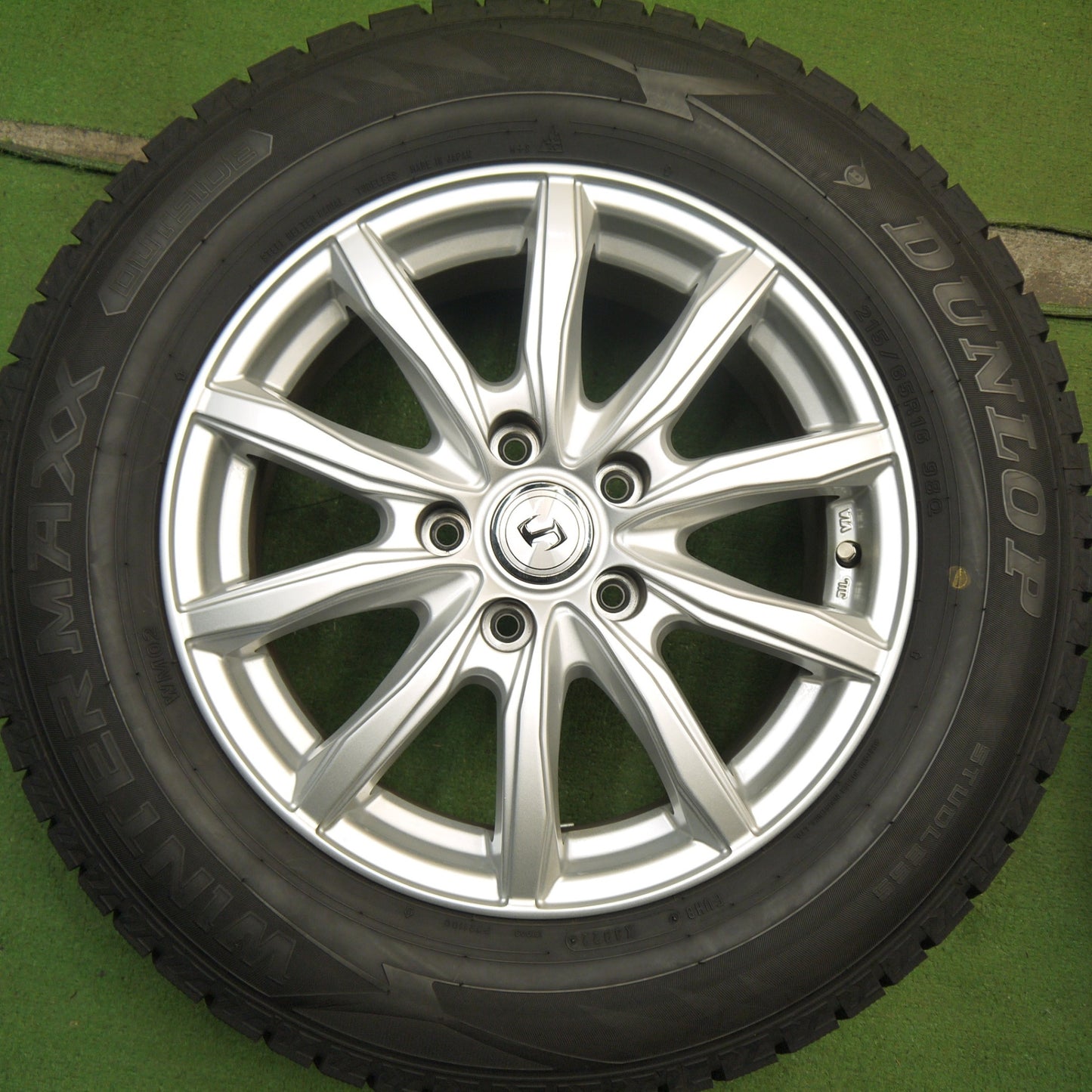 バリ溝！22年！キレイ！9.5分★スタッドレス 215/65R16 ダンロップ ウインターマックス WM02 社外 アルミ 16インチ PCD114.3/5H★5061003Hス