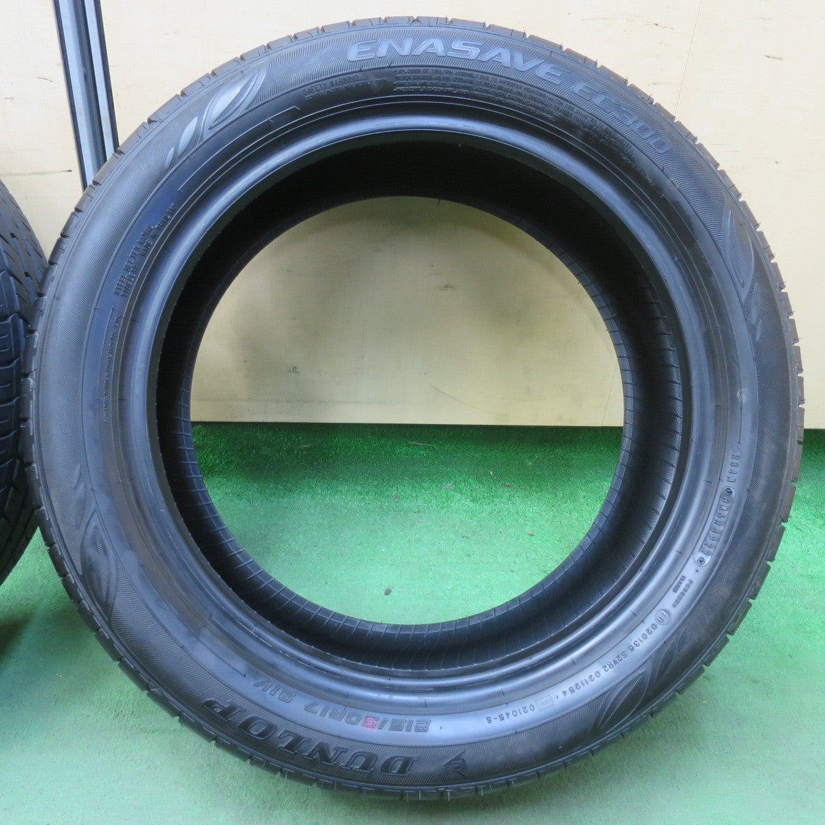 バリ溝！22年！9.5分以上★215/50R17 ダンロップ エナセーブ EC300 タイヤ 17インチ リーフ プリウスα インプレッサ 等★5112003イノタ