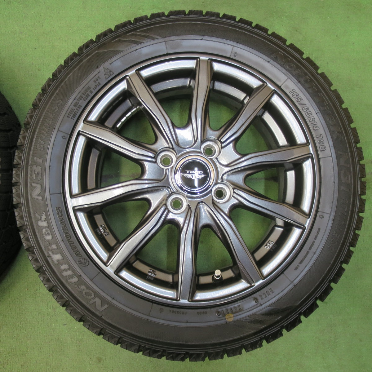 バリ溝！21年！キレイ！ほぼ10分★スタッドレス 165/65R14 オートバックス ノーストレック N3i TEAD テッド 14インチ PCD100/4H★5120608イス