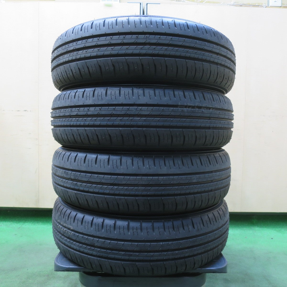 新車外し！25年★155/65R14 ダンロップ エナセーブ EC300+ タイヤ 14インチ ワゴンR ムーブ タント N-BOX スペーシア デイズ 等★5121007イノタ