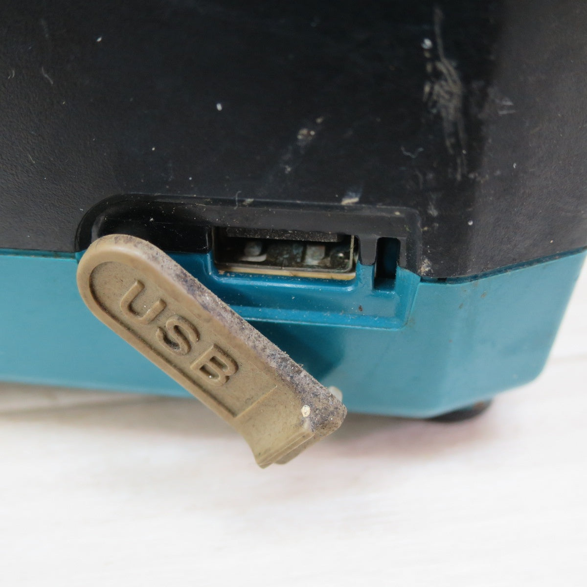 ☆マキタ 急速 充電器 DC40RA 40V max 電動 工具 AC 100V 専用 makita ジャンク 品☆ [送料無料]
