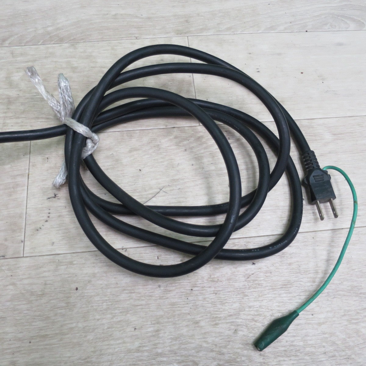 [送料無料] ☆新ダイワ 防塵 カッター B5N 電動 工具 切断機 防じん カッタ shindaiwa 100V☆