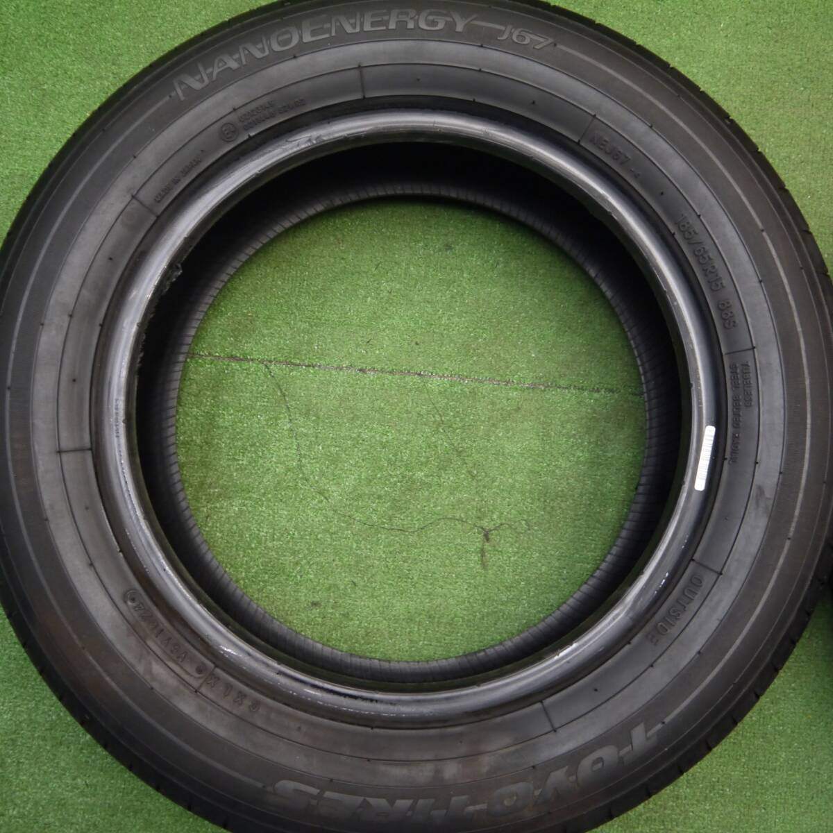 バリ溝 24年 9分★185/65R15 トーヨー ナノエナジー J67 15インチ フリード シエンタ アクア ノート マツダ2等★5031806Hノタ