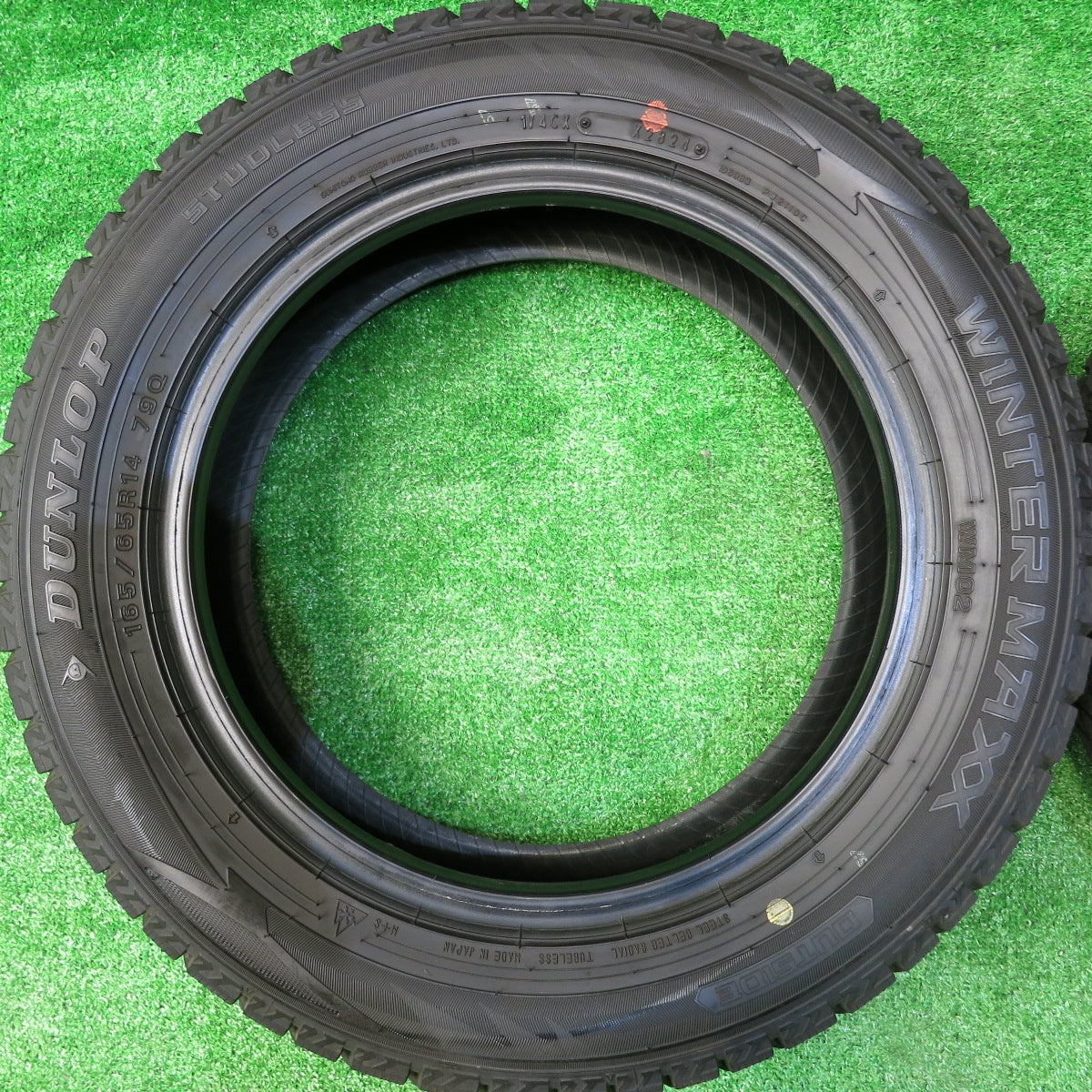 ほぼ未使用！24年★スタッドレス 165/65R14 ダンロップ ウインターマックス WM02 タイヤ 14インチ ルーミー タンク トール ソリオ ブーン 等★5110806HAスタ