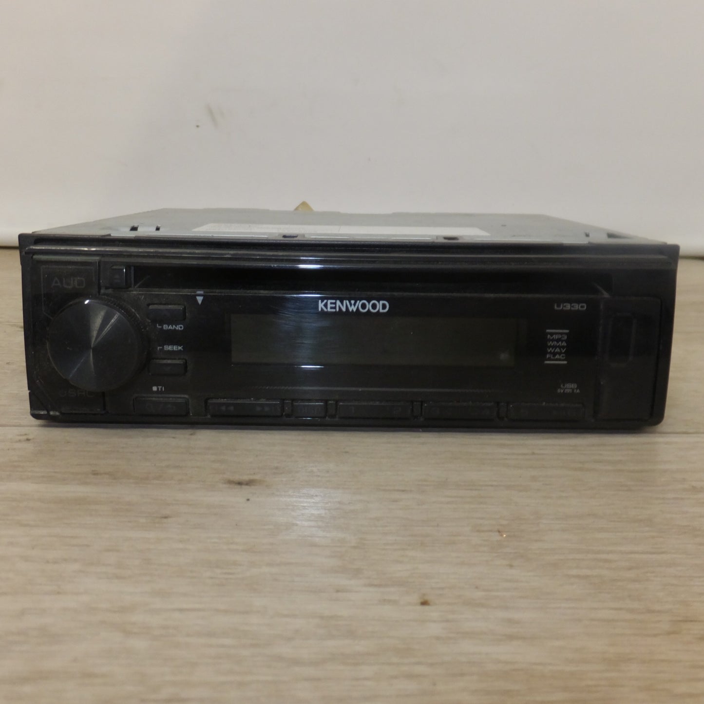 [送料無料] ★ケンウッド KENWOOD カーオーディオ 1DIN コンポ CDレシーバー CD RECEIVER U330 U330W(71★