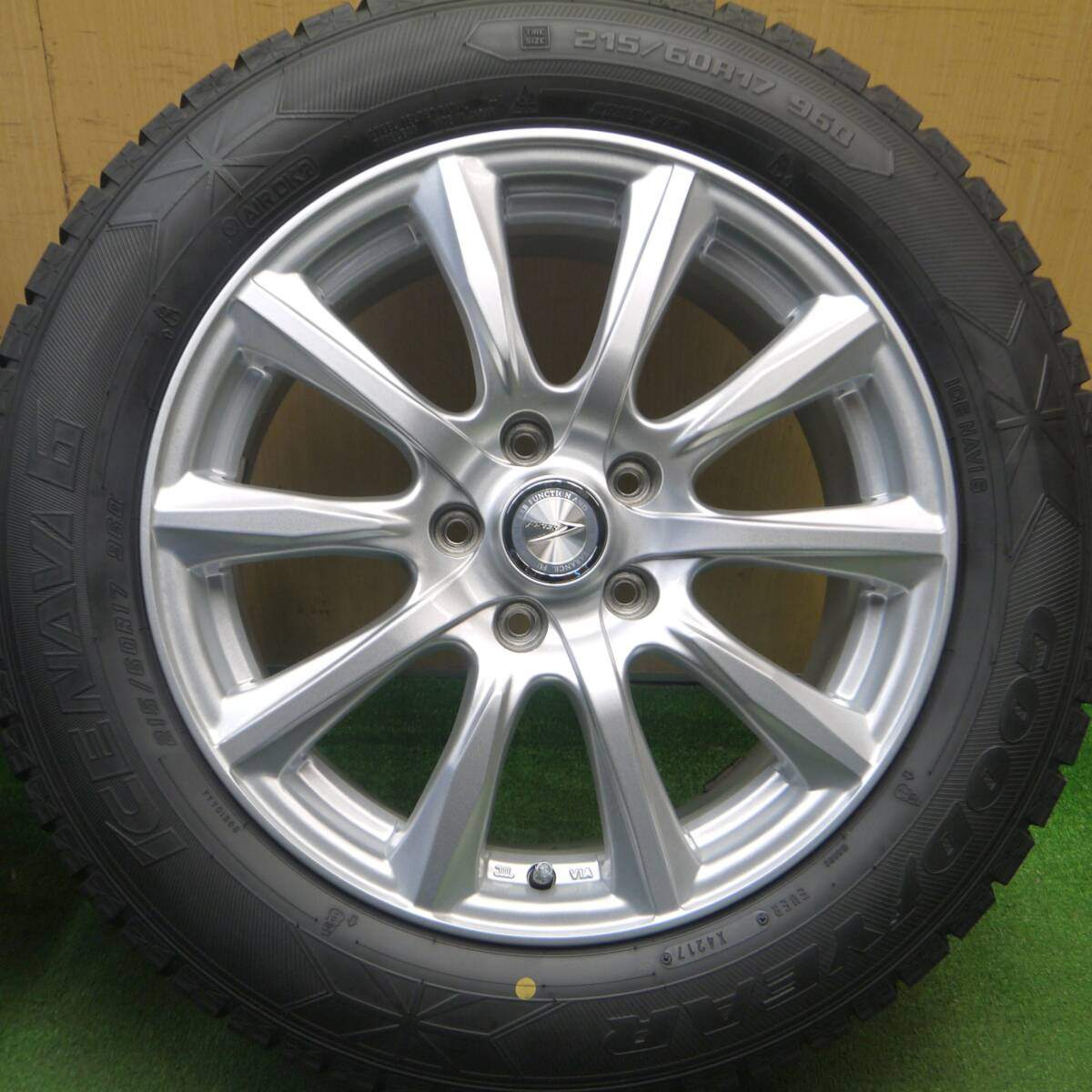 バリ溝！キレイ！9.5分以上★スタッドレス 215/60R17 グッドイヤー アイスナビ6 JOKER ジョーカー 17インチ PCD114.3/5H★5021808Hス