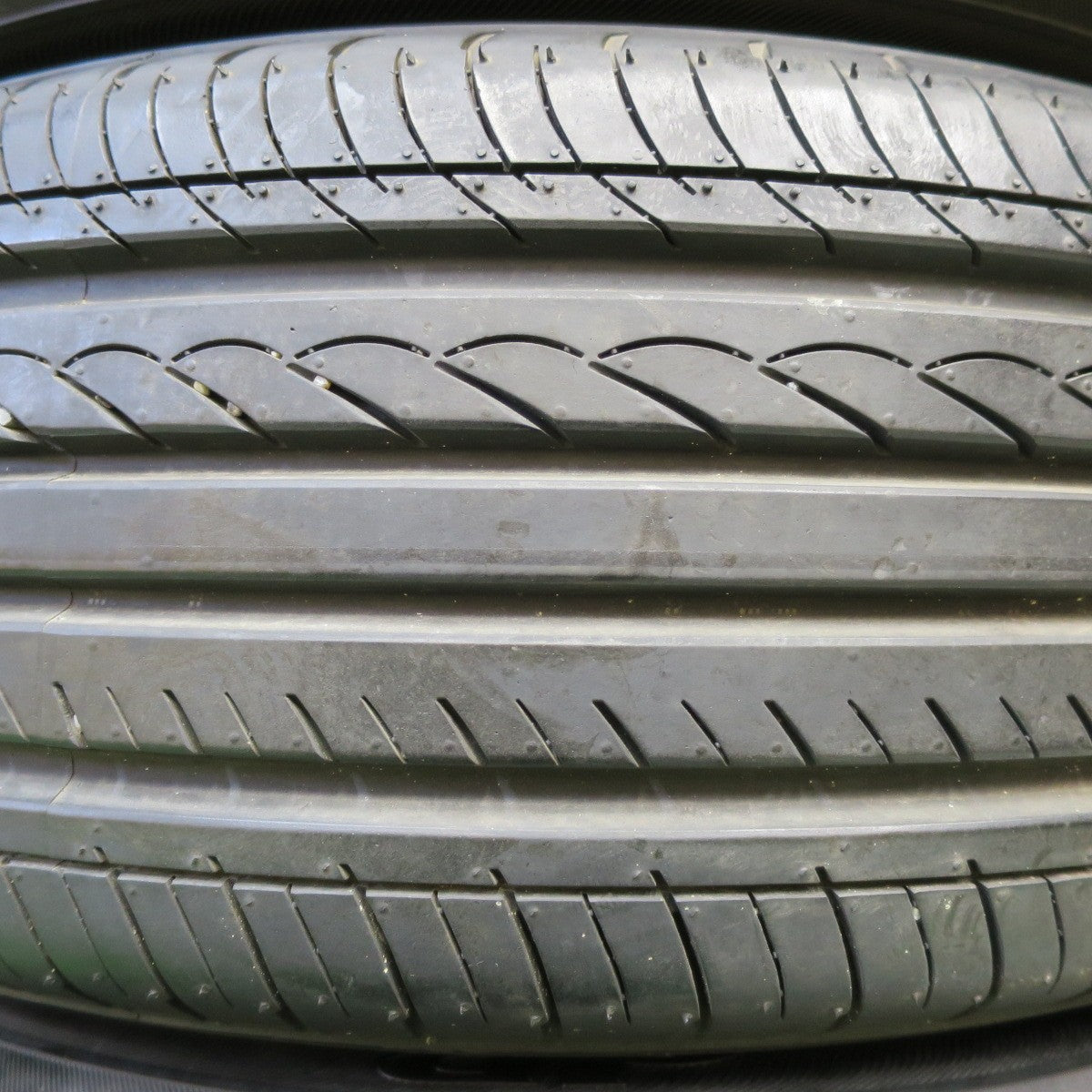 *送料無料* バリ溝！ほぼ10分★トヨタ プリウスα 純正 205/60R16 ヨコハマ アドバン dB デシベル 16インチ PCD114.3/5H★4061201イノ