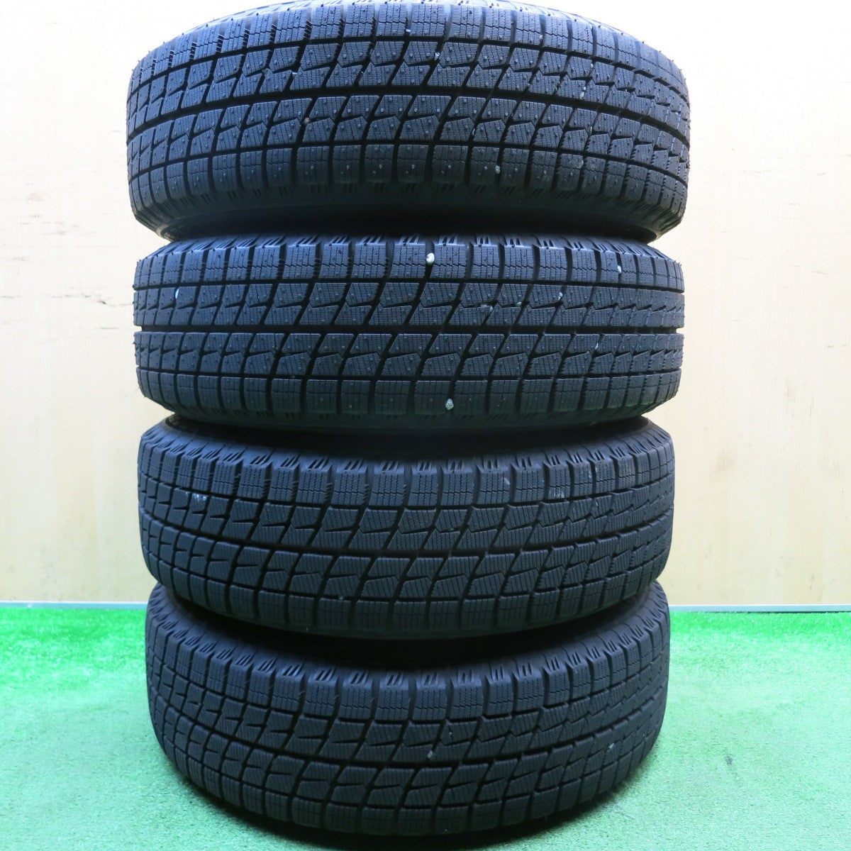 超バリ溝！24年！ほぼ10分★スタッドレス 175/65R15 アイスエスポルテ VOLGA ヴォルガ 15インチ PCD100/4H★5121404HAス