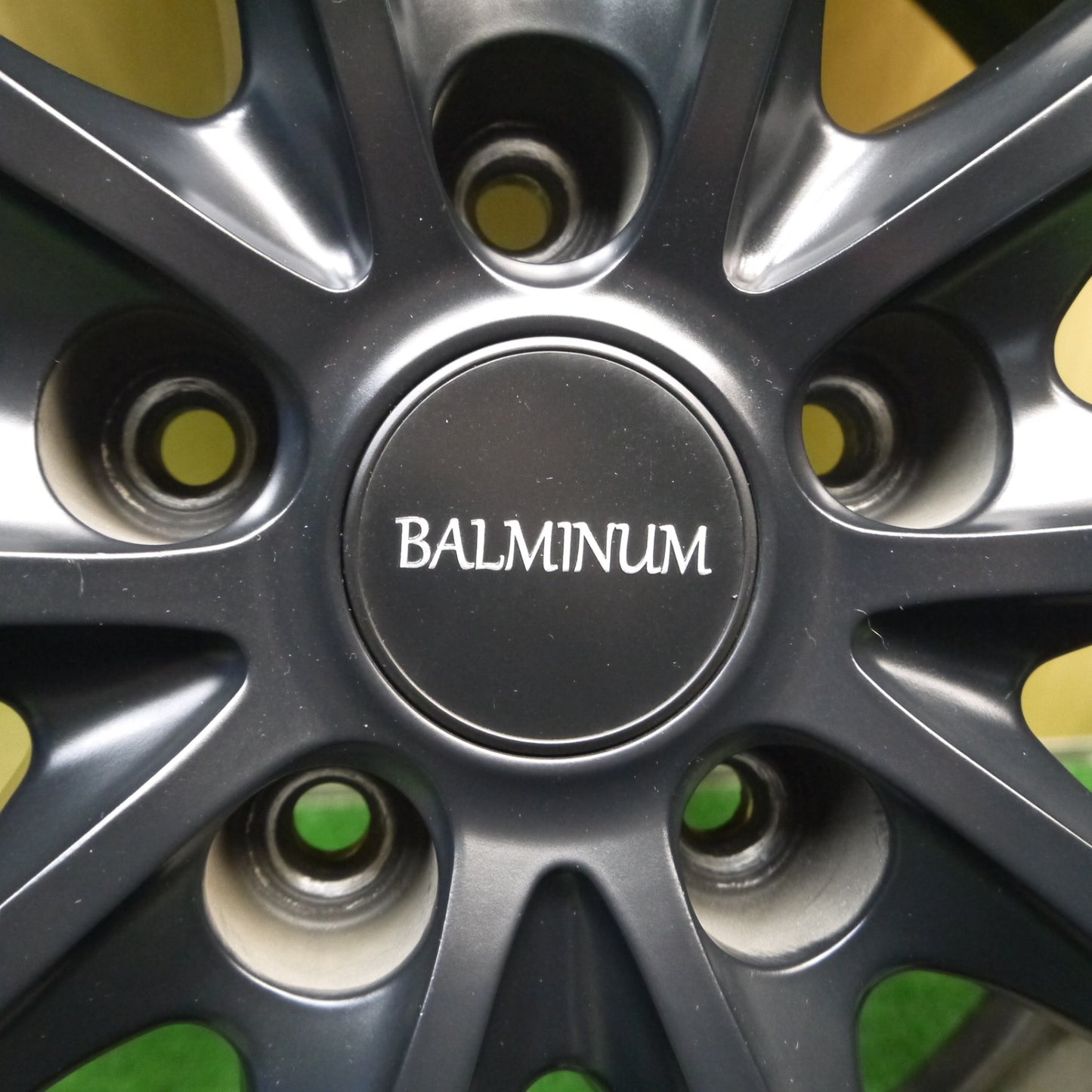[送料無料] キレイ！20年★スタッドレス 225/65R17 ブリヂストン ブリザック DM-V3 BALMINUM バルミナ 17インチ PCD114.3/5H★4122709Hス