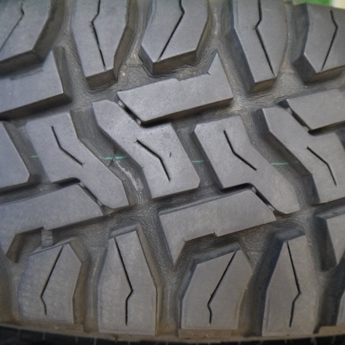 バリ溝！キレイ！9分◎DEAN CROSS COUNTRY CC3 185/85R16 105/103N 8PR トーヨー オープンカントリー R/T ディーン クロスカントリー 16インチ PCD139.7/5H◎6062402Hノ