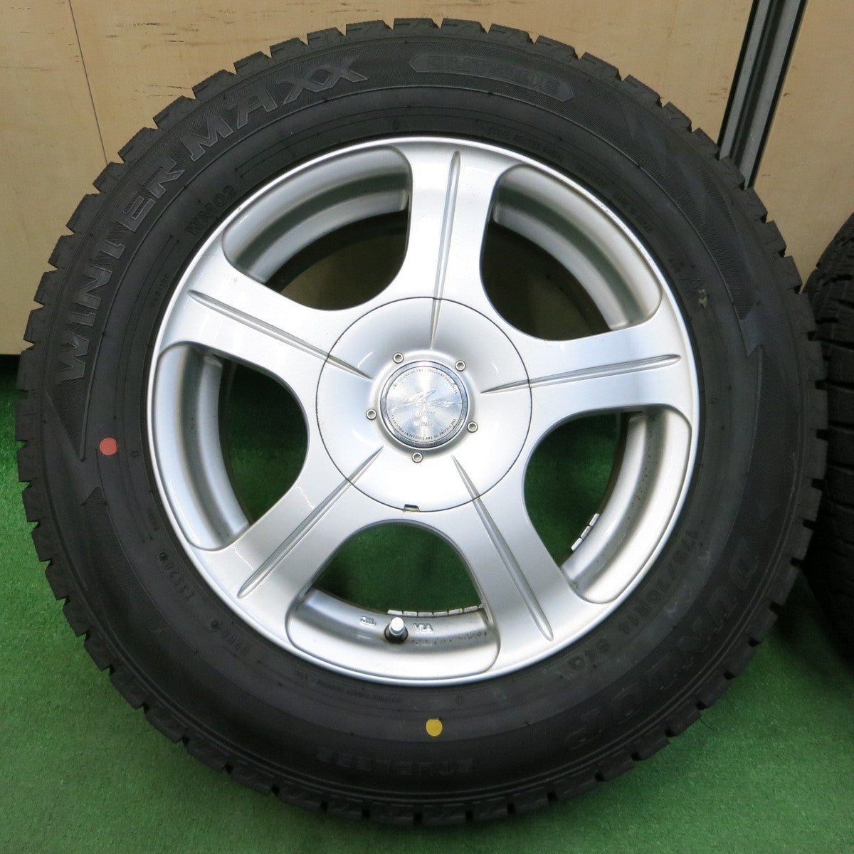 *送料無料* バリ溝！20年！ほぼ10分★スタッドレス 175/70R14 ダンロップ ウインターマックス WM02 JOKER QUEEN weds ジョーカー PCD100/4H 5H マルチ★4052304イス