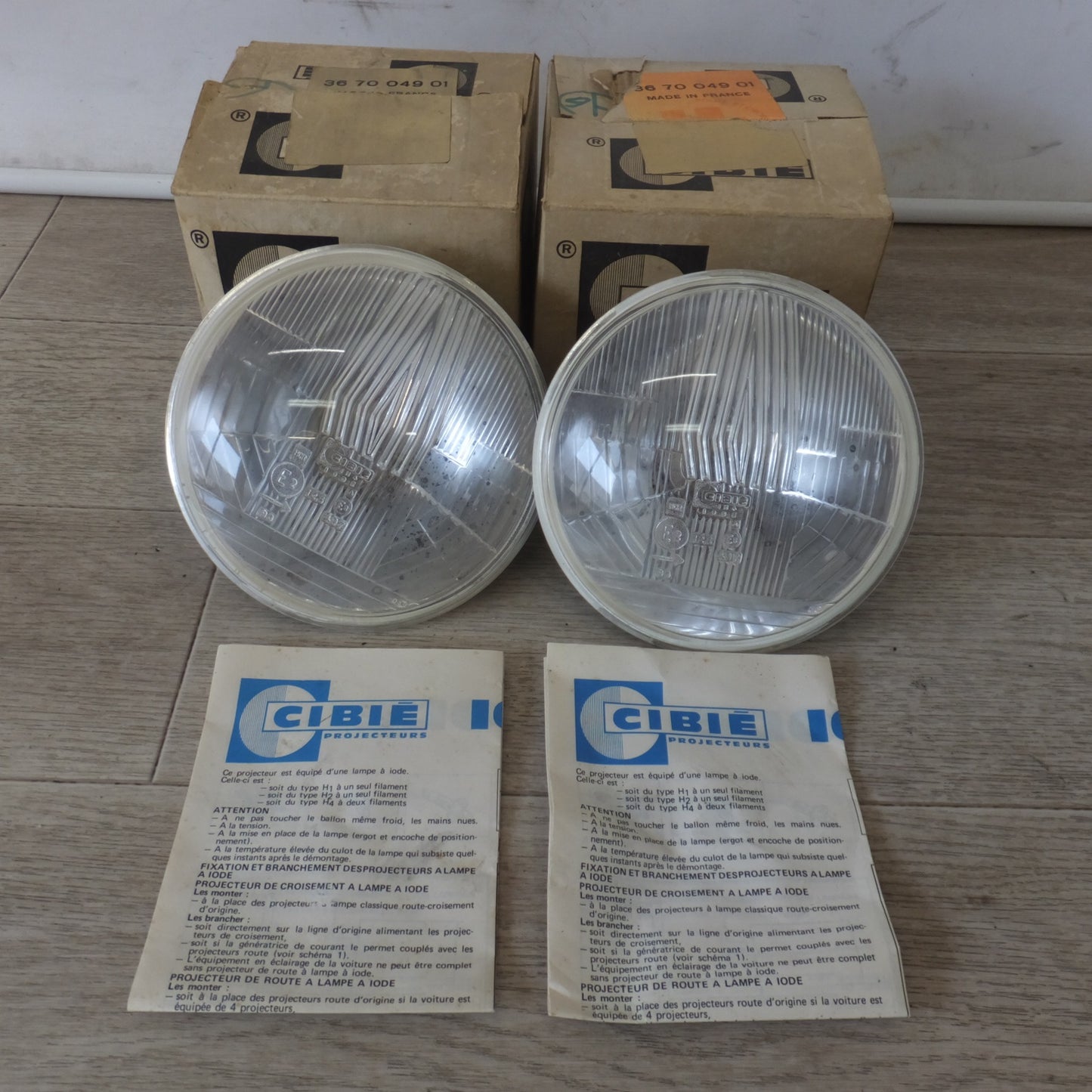 現状品★シビエ CIBIE 丸型 ヘッドライト H4 IODE 497 2個 セット　旧車 当時物 希少 レトロ★ [送料無料]