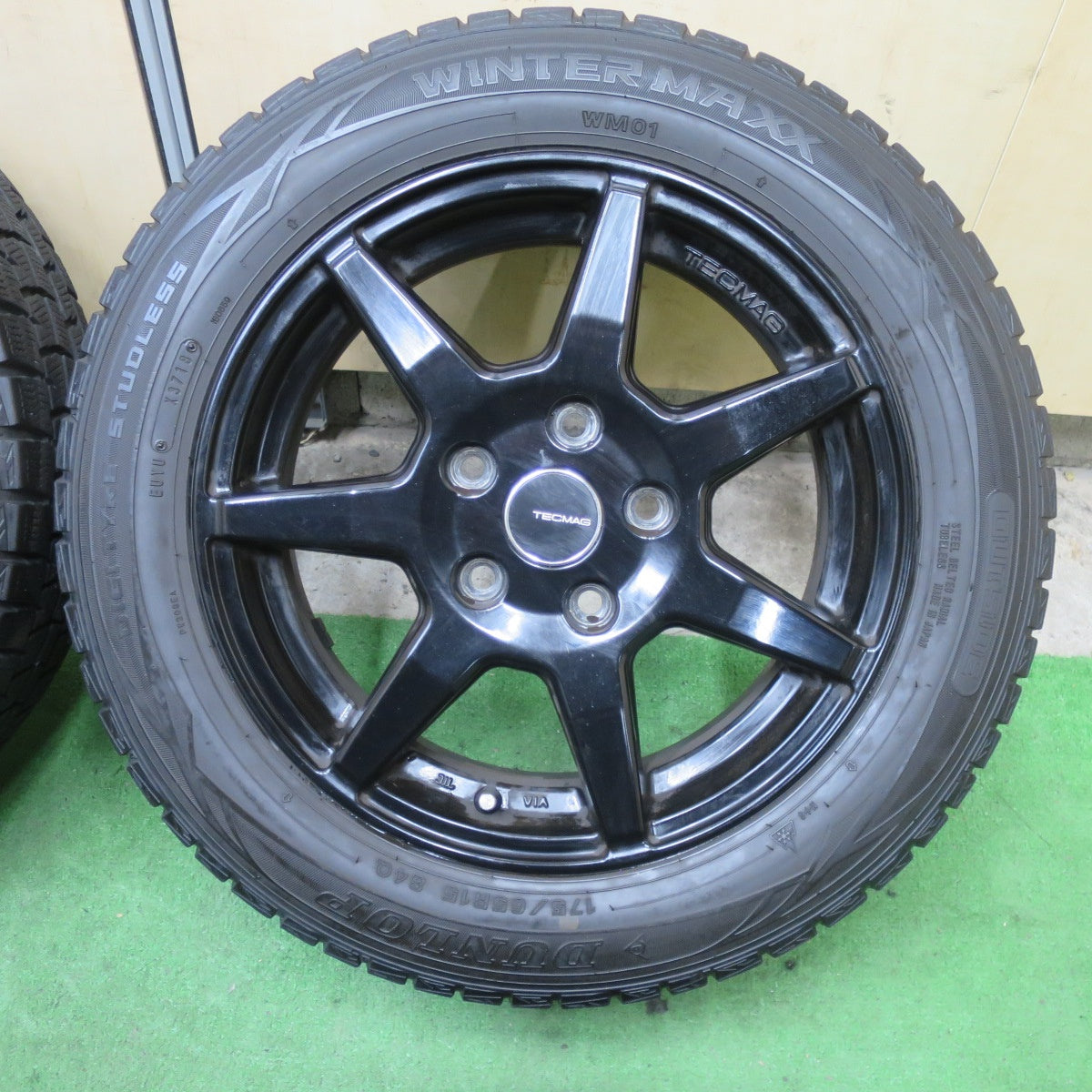 4本価格★MINI 等 TECMAG 207R 175/65R15 スタッドレス ダンロップ ウインターマックス WM01 テクマグ 15インチ PCD112/5H★5111101TTス