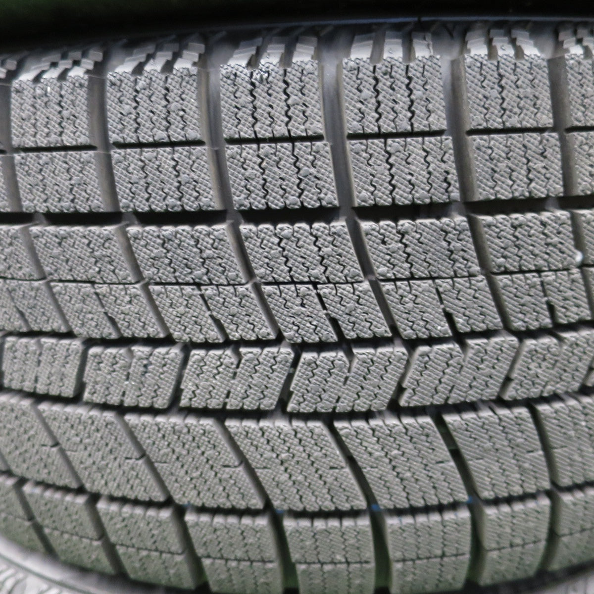 ほぼ未使用！25年★スタッドレス 215/50R17 ナンカン アイスアクティバ AW-1 FEID 社外 アルミ 17インチ PCD114.3/5H★6011402NKス