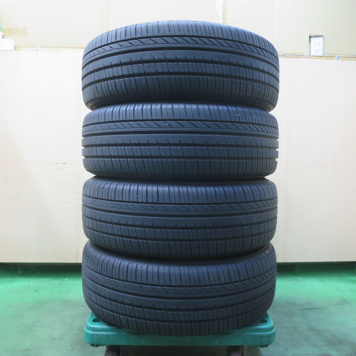 バリ溝！25年！キレイ！ほぼ10分★215/55R18 グッドイヤー EfficientGrip Comfort PREMIX GRAPPA プレミックス グラッパ 18インチ PCD114.3/5H★6011002イノ