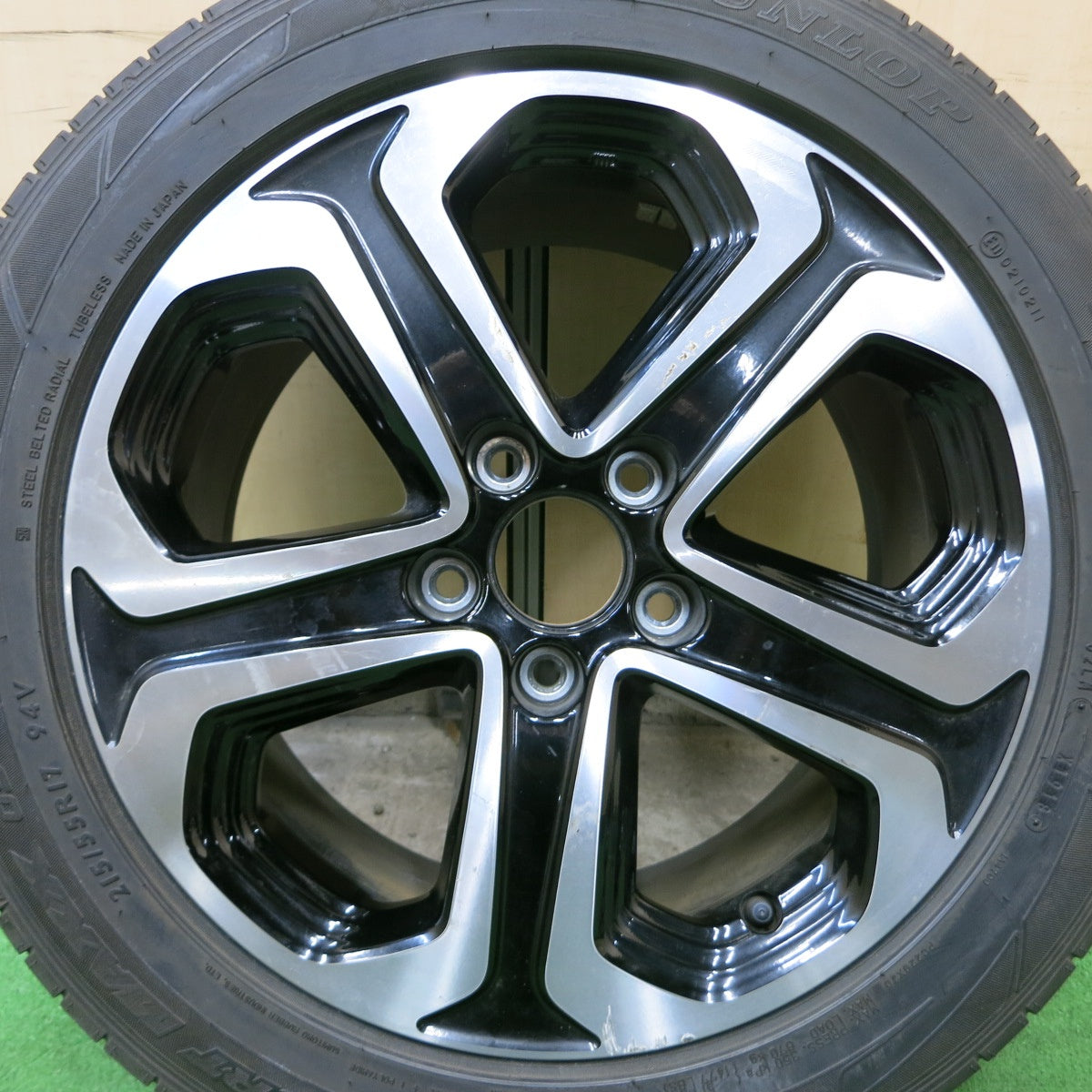[送料無料] バリ溝！8.5分！1本★ホンダ RU3 RU4 ヴェゼル 純正 215/55R17 ダンロップ SPスポーツマックス 050 17インチ PCD114.3/5H★4091404ナノ