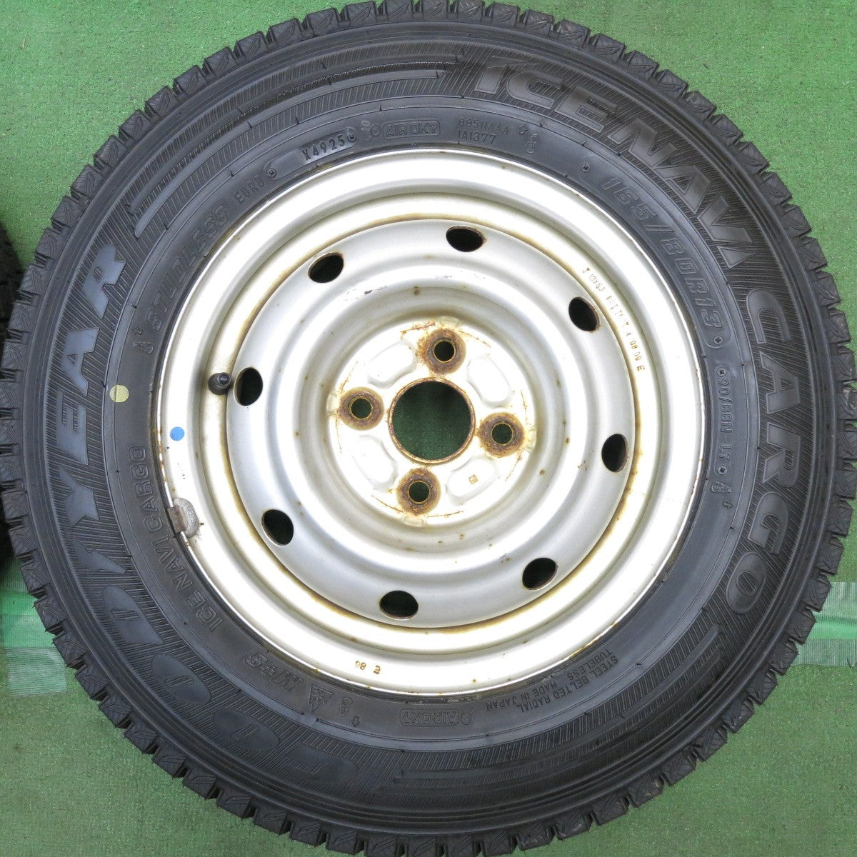 ほぼ未使用！25年◎スタッドレス 165/80R13 90/88N グッドイヤー アイスナビ CARGO スチール ホイール 13インチ PCD100/4H◎6100310HAス