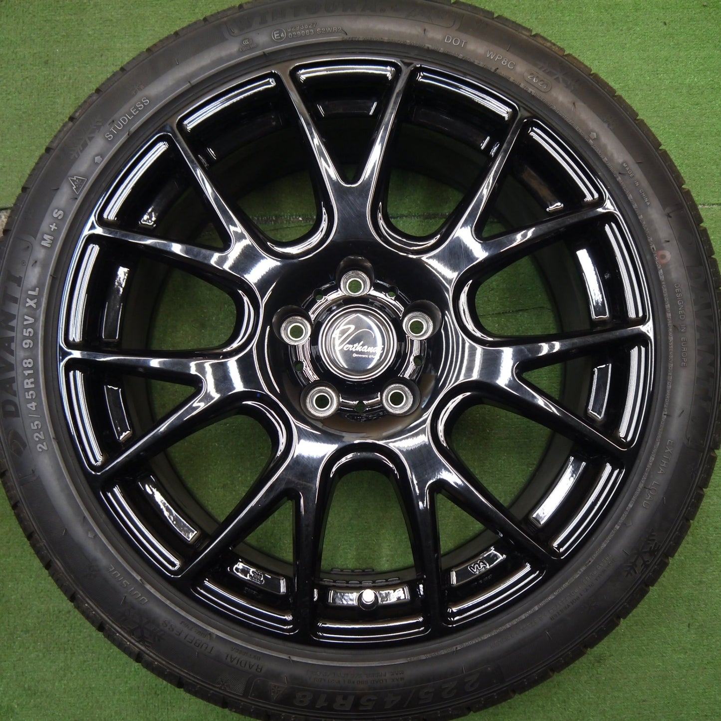バリ溝！21年！キレイ！9.5分以上★スタッドレス 225/45R18 ダヴァンティ WINTOURA+ Verthandi ヴェルザンディ ヴェルサンディ 18インチ PCD114.3/5H★5060310Hス