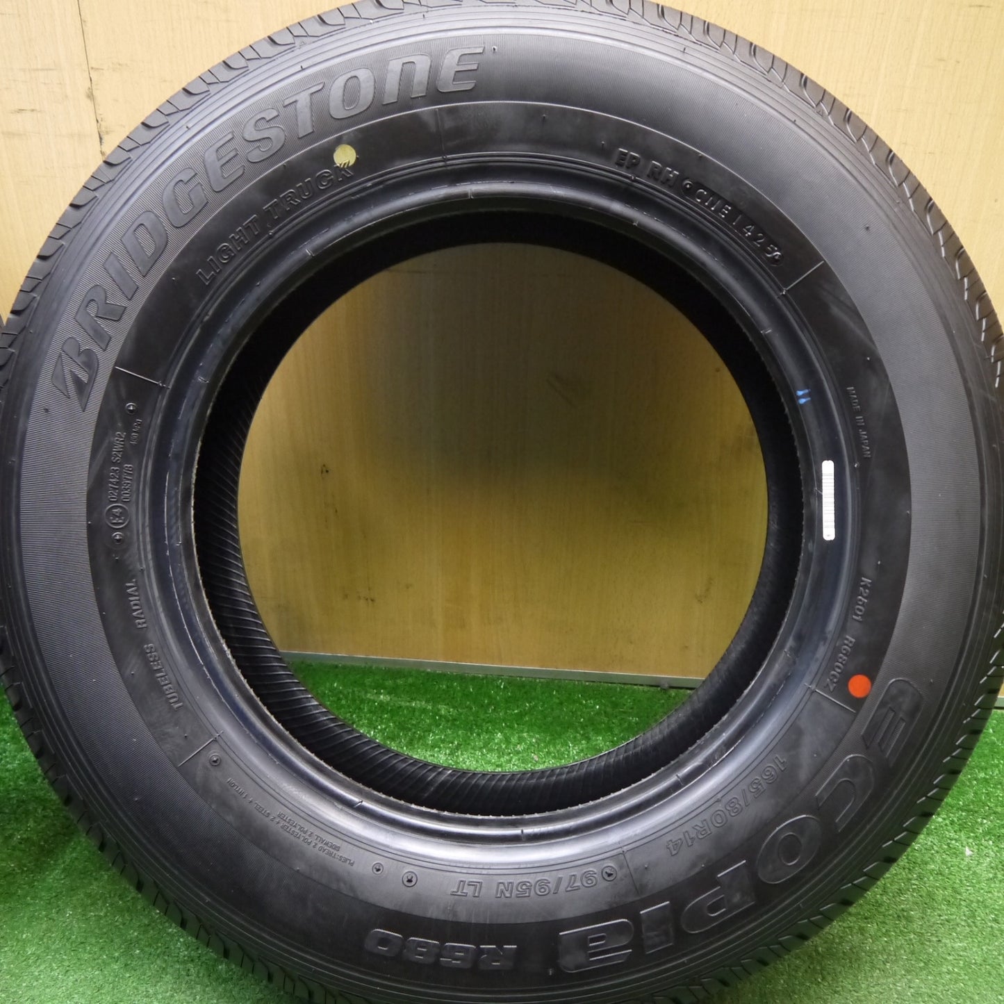 新車外し！25年★165/80R14 91/90N ブリヂストン エコピア R680 タイヤ 14インチ プロボックス ADバン サクシード バネット 等★6020902Hノタ