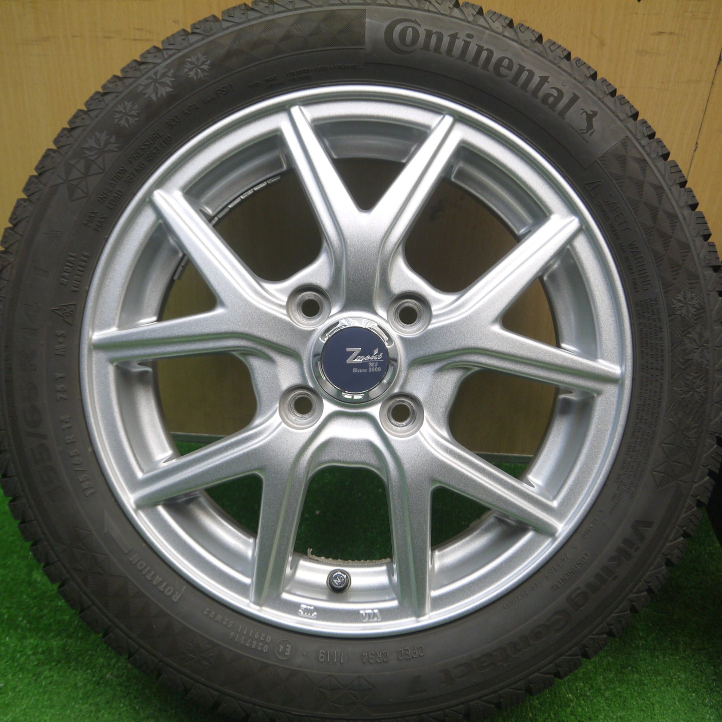 [送料無料] バリ溝！キレイ！9.5分以上★スタッドレス 155/65R14 コンチネンタル バイキングコンタクト7 Zmeist M5 14インチ PCD100/4H★4110501Hス