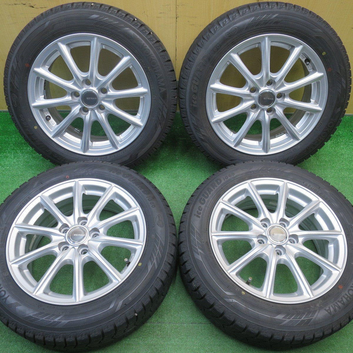 バリ溝！22年！キレイ！9.5分以上★シエンタ 等 185/60R15 スタッドレス ヨコハマ アイスガード iG60 ECO FORME SE-15 エコフォルム 15インチ PCD100/5H★5120410NJス