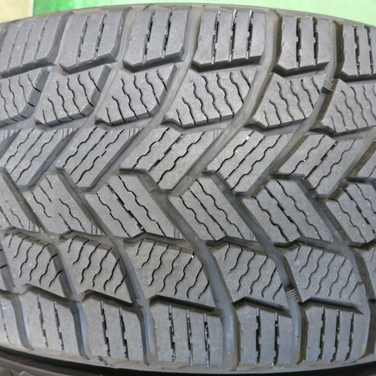 バリ溝！22年！キレイ！9.5分◎ワーゲン T-Roc 純正 205/60R16 スタッドレス ミシュラン X-ICE SNOW 16インチ PCD112/5H◎6091205HAス