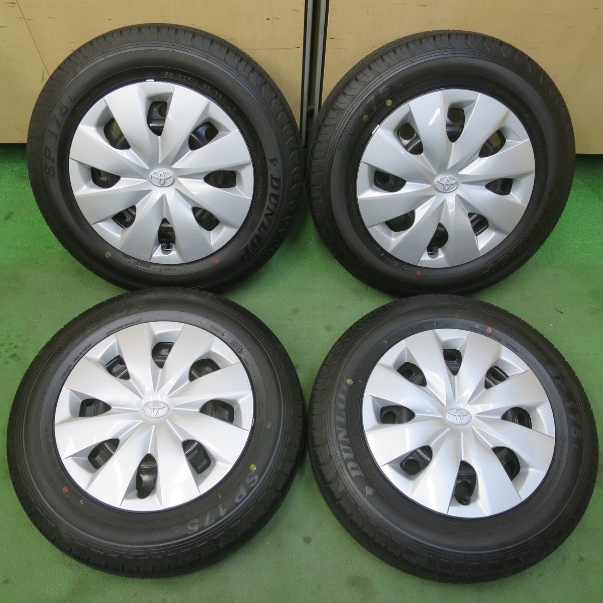 新車外し！25年★トヨタ プロボックス 純正 スチール 155/80R14 88/86S ダンロップ SP175L 14インチ PCD100/4H★6021303イノ