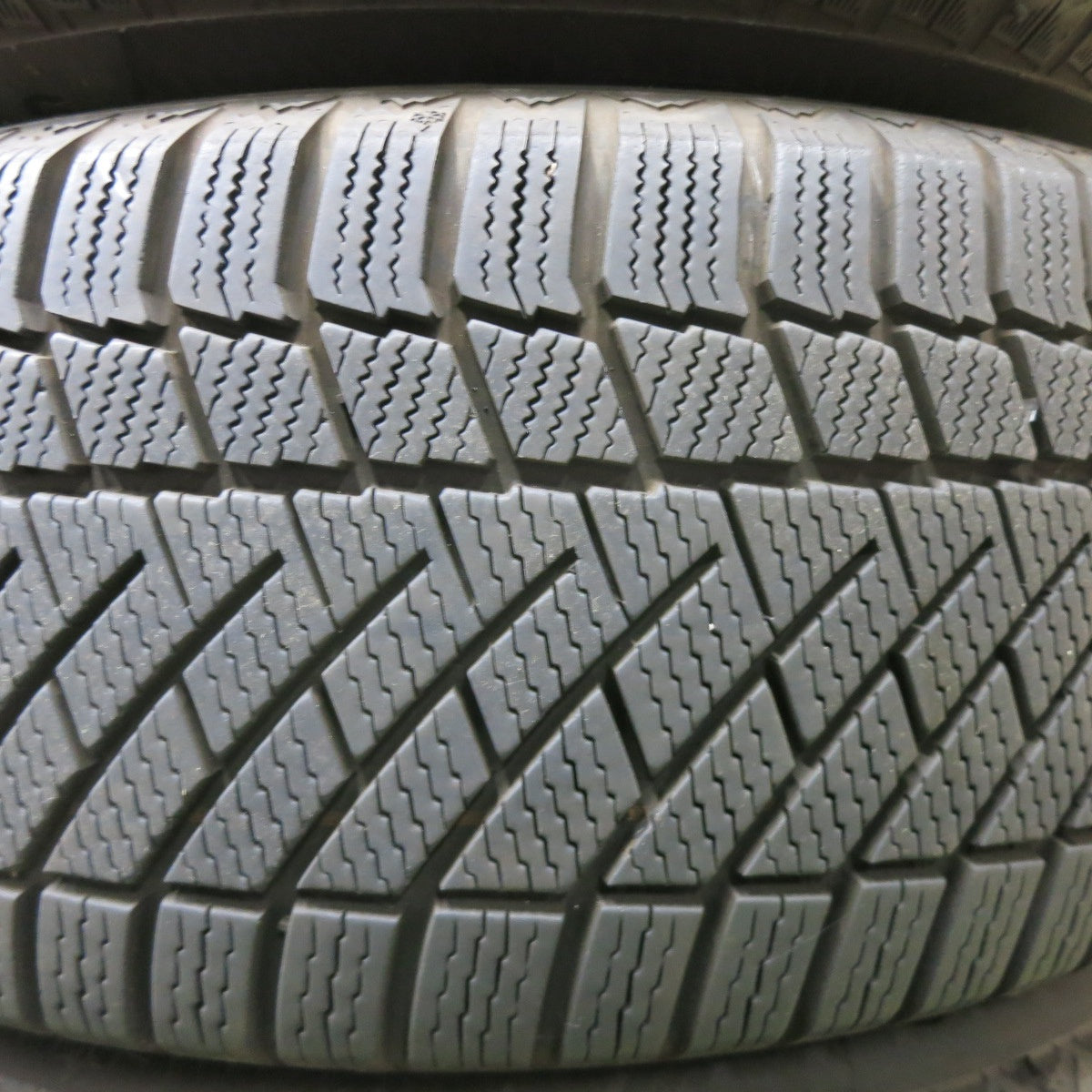バリ溝！8.5分★ベンツ 等 EuroPremium WERNER 235/60R18 スタッドレス コンチネンタル コンチバイキング コンタクト6 18インチ ヴェルナー PCD112/5H★6011202ナス