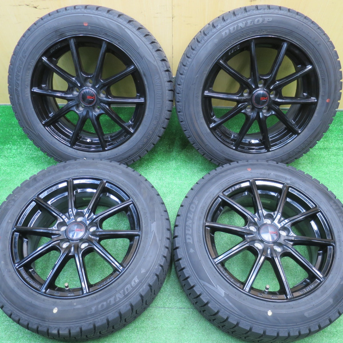バリ溝！24年！ほぼ10分★シエンタ 等 185/60R15 スタッドレス ダンロップ ウインターマックス WM02 SEIN-EK AME ザイン 15インチ PCD100/5H★5102806NJス