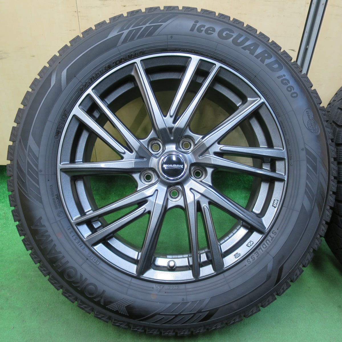[送料無料] 超バリ溝！21年！キレイ！ほぼ10分★スタッドレス 225/60R17 ヨコハマ アイスガード iG60 WAREN ヴァーレン 17インチ PCD114.3/5H★4112301イス