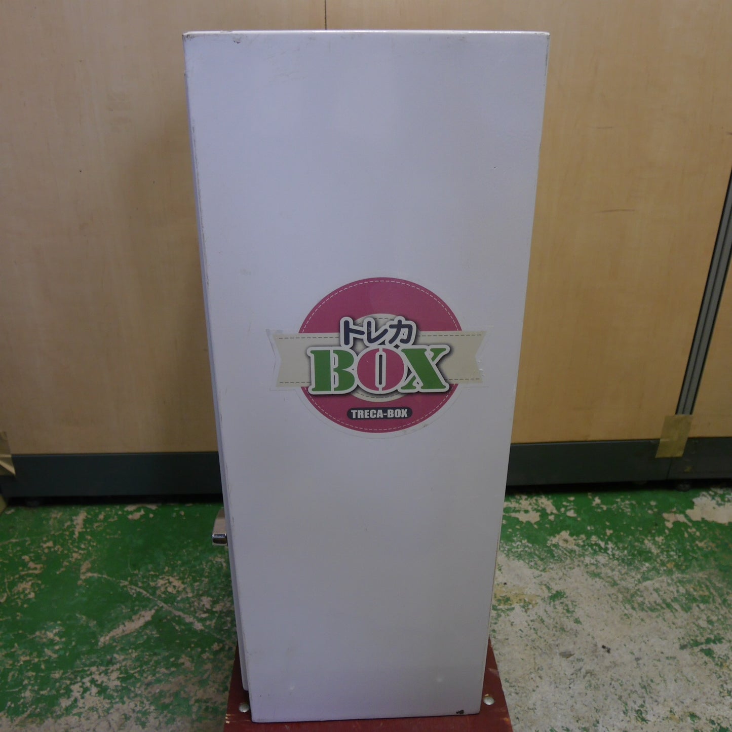 [送料無料] ☆手動式 自動 販売機 トレカ BOX トレーディング カード ボックス 自販機 ガチャ ガチャ メーカー 型式 不明 ジャンク品③☆