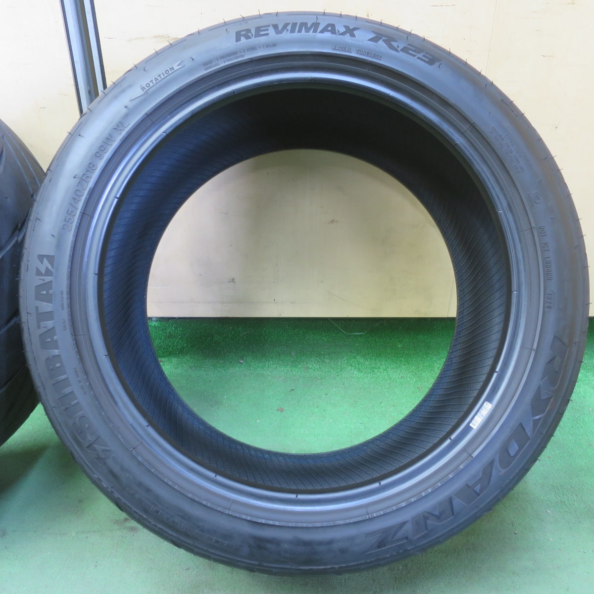 2本価格！24年◎255/40R18 シバ タイヤ REVIMAX R23 RYDANZ シバタ 18インチ ベンツ CLS SL クラス 等◎6082811イノタ