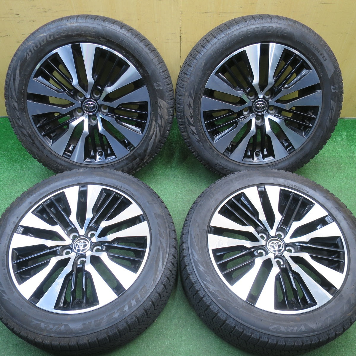 4本価格★トヨタ 30系 アルファード ヴェルファイア 純正 235/50R18 スタッドレス ブリヂストン ブリザック VRX2 18インチ PCD114.3/5H★6013001NJス