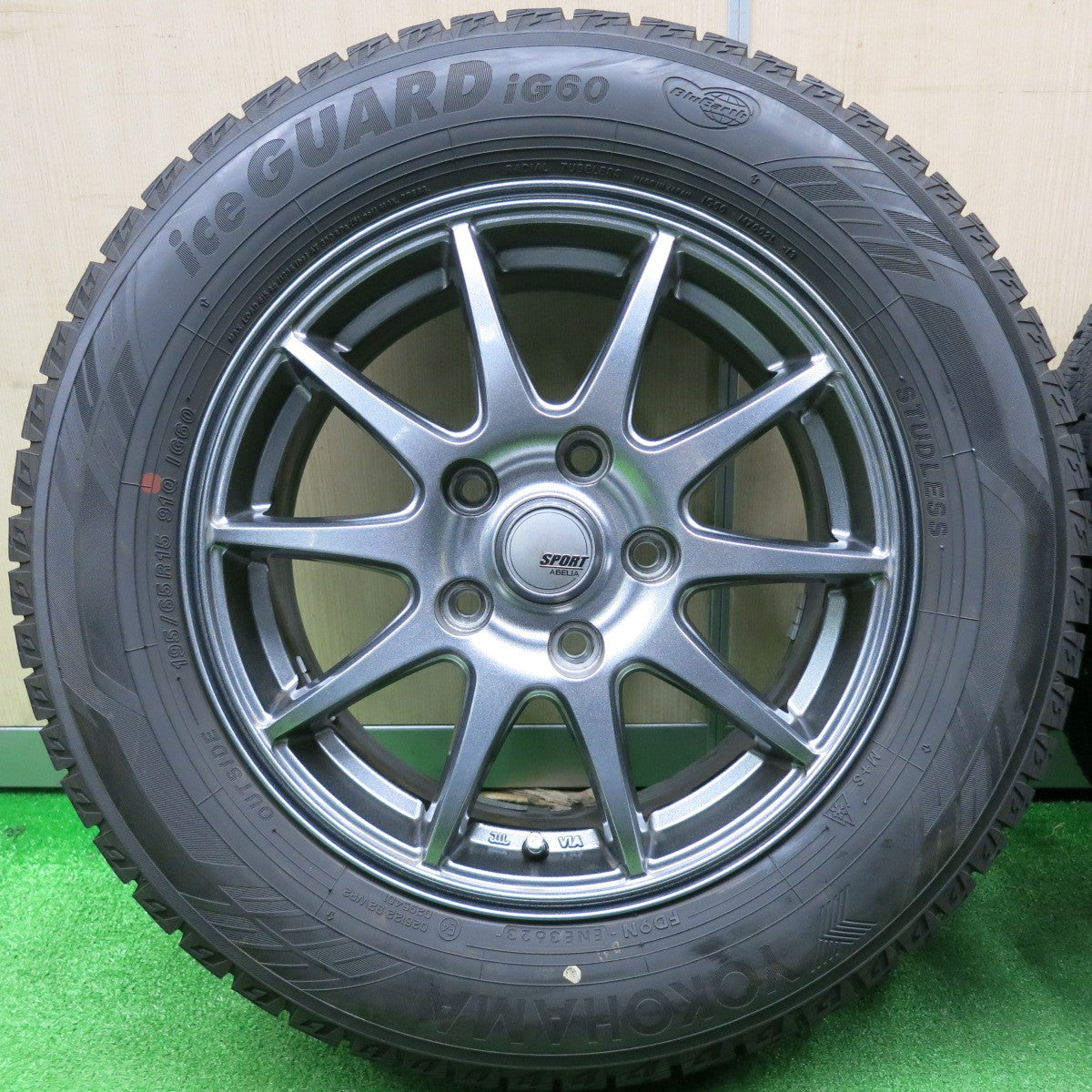 [送料無料] バリ溝！23年！キレイ！9.5分★スタッドレス 195/65R15 ヨコハマ アイスガード iG60 SPORT ABELIA 15インチ PCD114.3/5H★4111804NJス