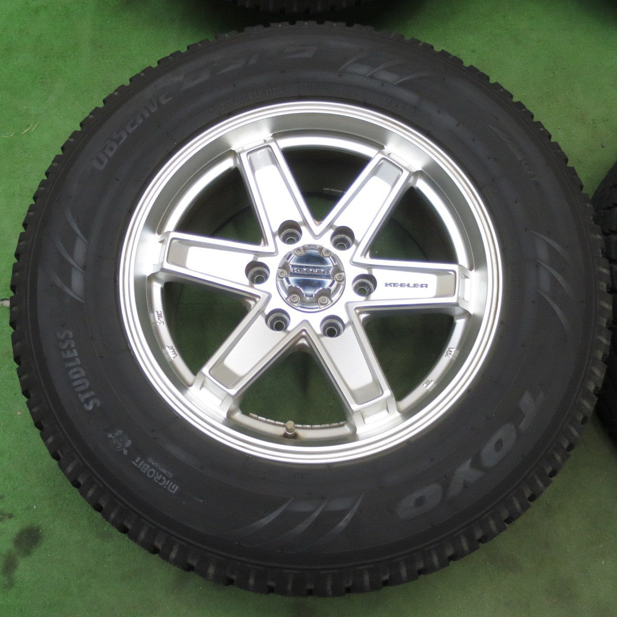バリ溝！キレイ！9.5分★KEELER TACTICS 265/65R17 スタッドレス トーヨー オブザーブ GSi-5 キーラー タクティクス 17インチ PCD139.7/6H★6013002ナス