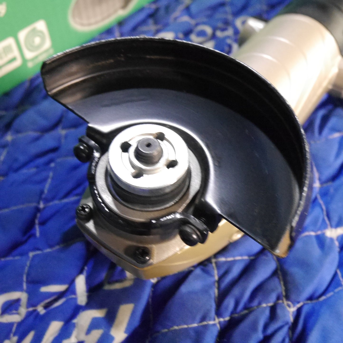 [送料無料] キレイ！付属品付き☆日立 100mm 電気 ディスクグラインダ XS2000 電動 工具 HITACHI 100V コード式☆