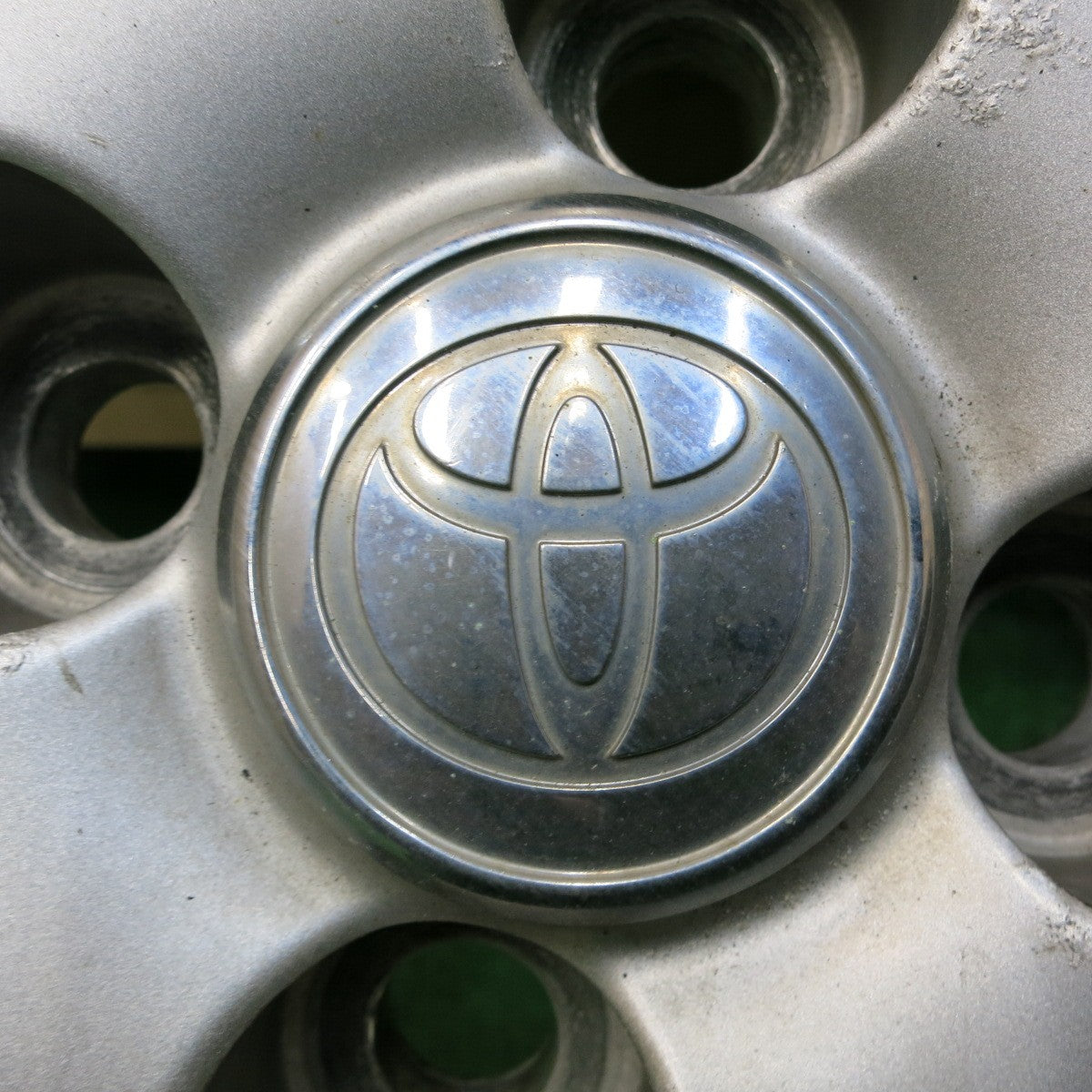 *送料無料* バリ溝！9分★トヨタ カローラ フィールダー 純正 175/65R14 スタッドレス ヨコハマ アイスガード iG60 14インチ PCD100/4H★4052305イス