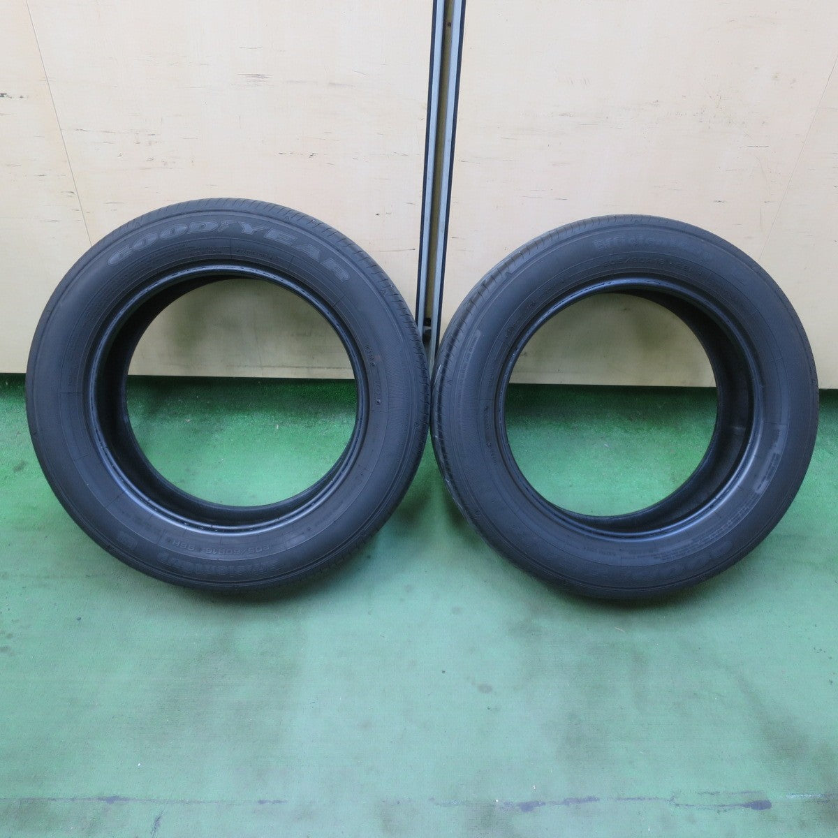 2本価格！23年★205/60R16 グッドイヤー EfficientGrip エフィシエントグリップ タイヤ 16インチ エスティマ ノア ヴォクシー プリウスα ステップワゴン 等★6040401イノタ