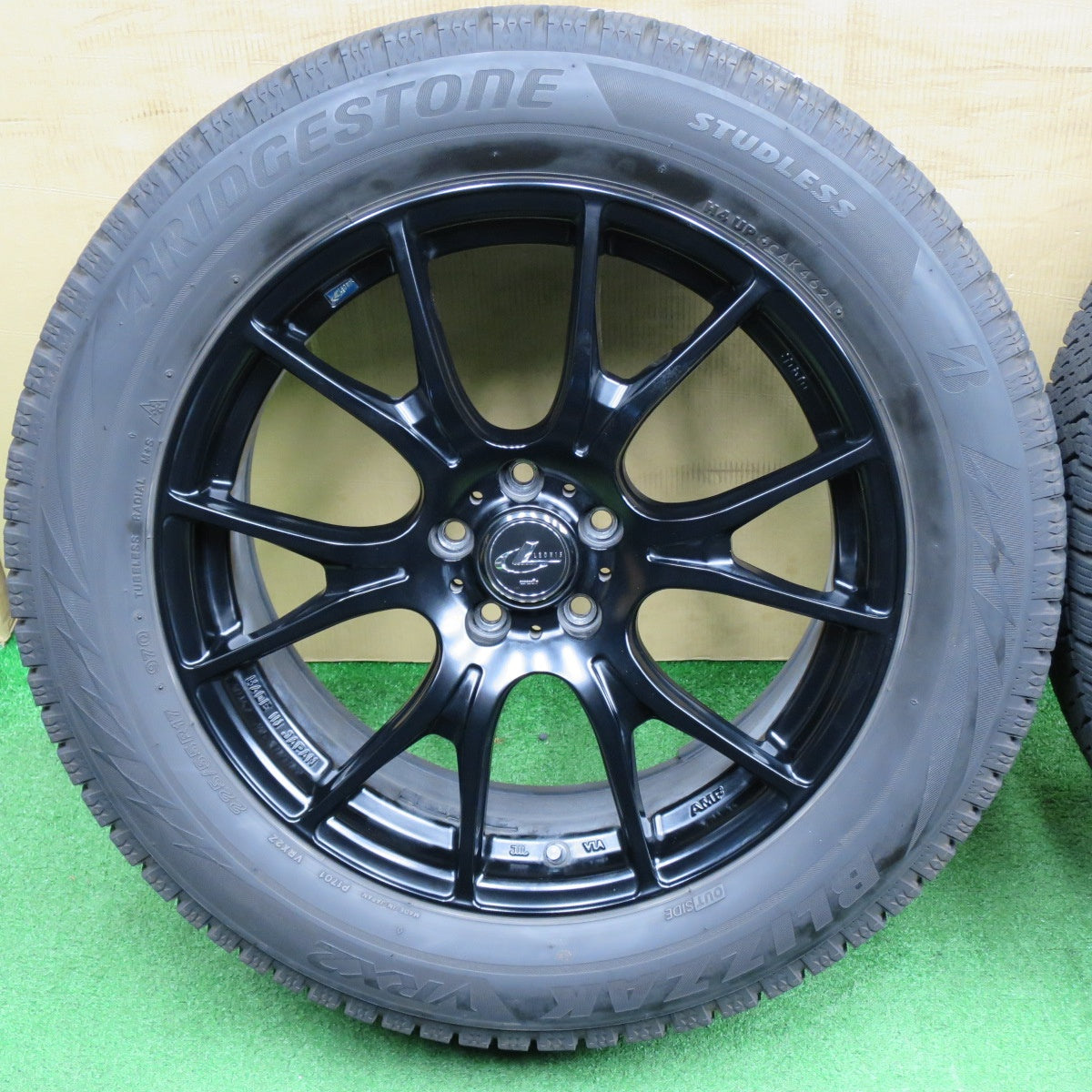 バリ溝！キレイ！9.5分★XV フォレスター 等 LEONIS NAVIA 02 225/55R17 スタッドレス ブリヂストン ブリザック VRX2 レオニス ナヴィア 17インチ PCD100/5H★6030102NKス