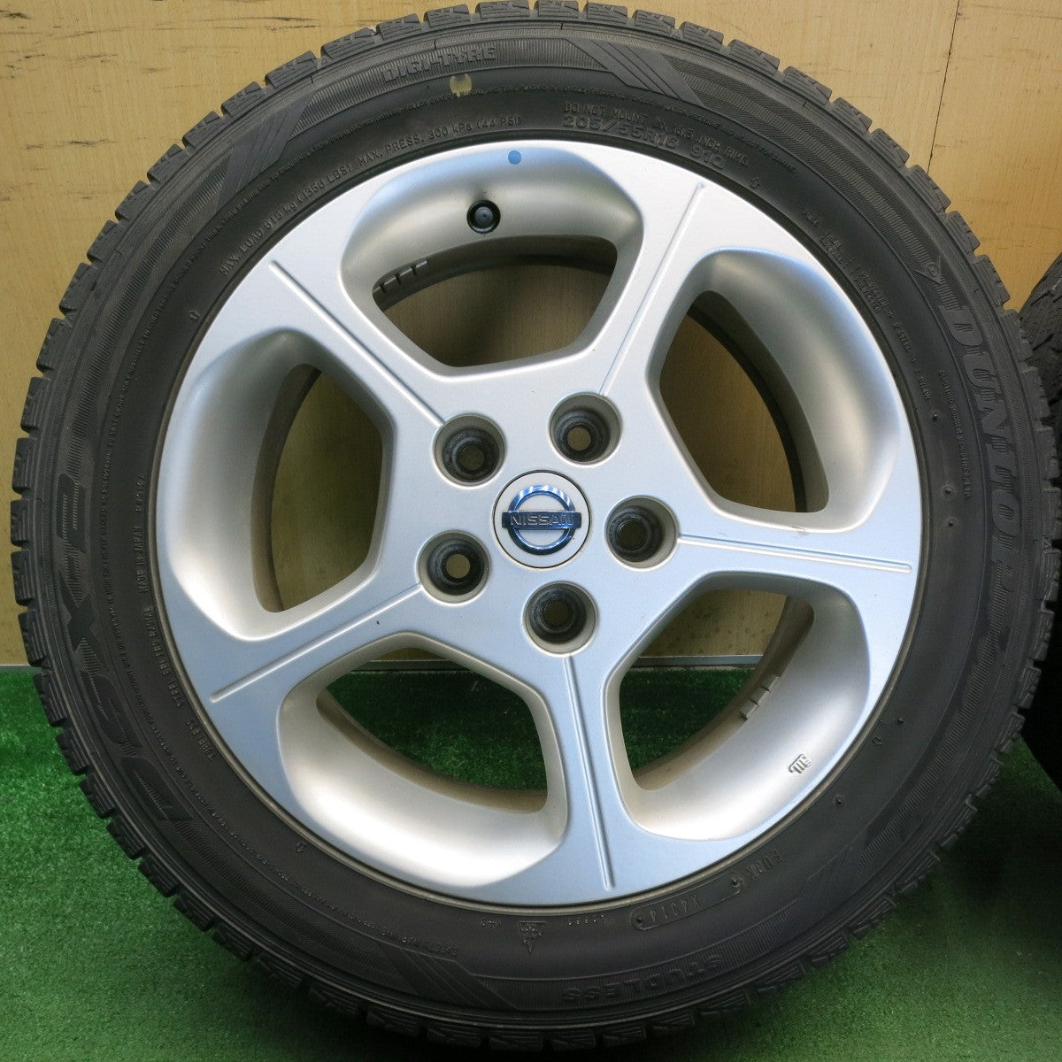4本価格◎日産 ZE0 リーフ 純正 205/55R16 スタッドレス ダンロップ DSX-2 16インチ PCD114.3/5H◎6070505HAス