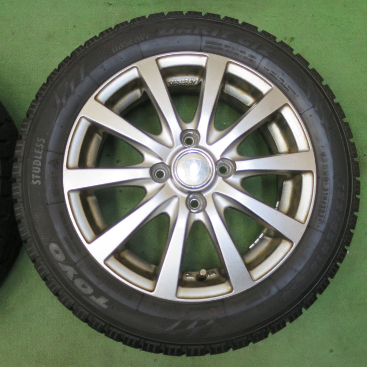 バリ溝！23年！9.5分★スタッドレス 155/65R14 トーヨー オブザーブ ガリット GIZ MANARAY SPORT マナレイスポーツ 14インチ PCD100/4H★5101503イス