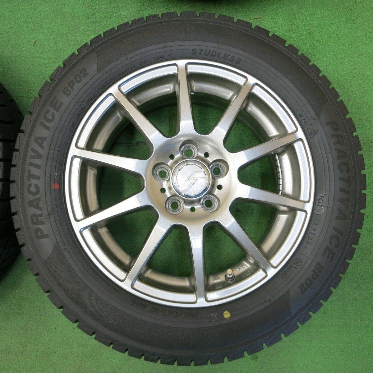 超バリ溝 23年 ほぼ10分★スタッドレス 185/65R15 プラクティバ アイス BP02 STRANGER ストレンジャー PCD100/5H★4051403イス