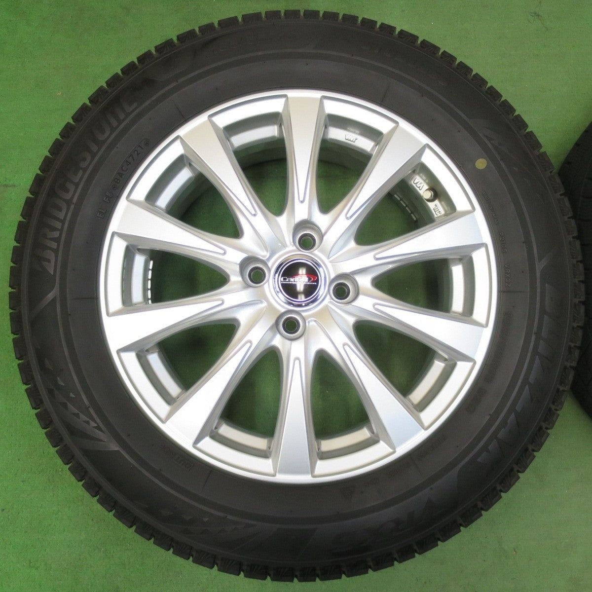 バリ溝 21年 綺麗 9.5分★スタッドレス 195/65R16 ブリヂストン ブリザック VRX3 CarifaⅡ 16インチ PCD100/4H★5031503イス