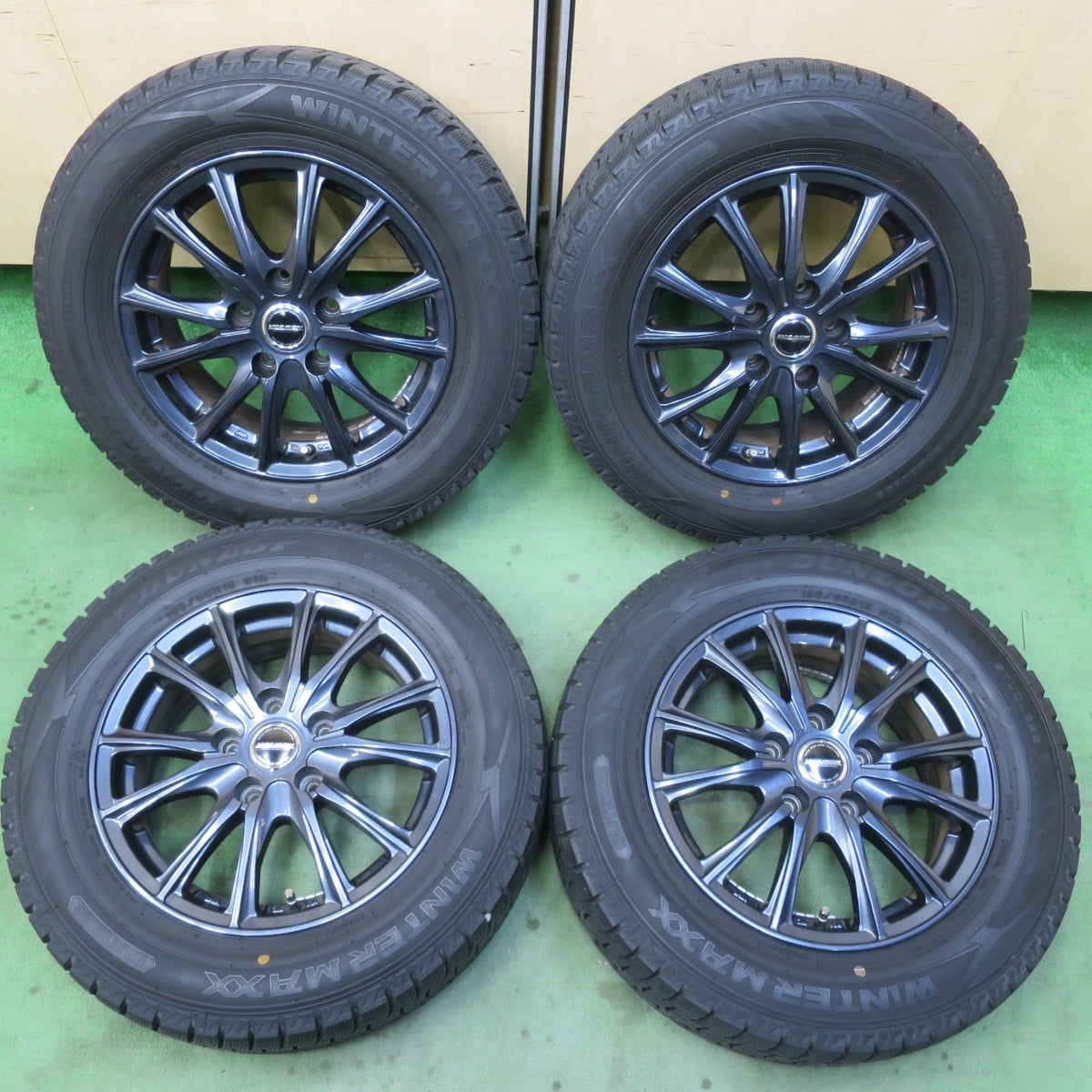 バリ溝！キレイ！9分★スタッドレス 195/65R15 ダンロップ ウインターマックス WM02 WAREN ヴァーレン 15インチ PCD114.3/5H★6020502イス