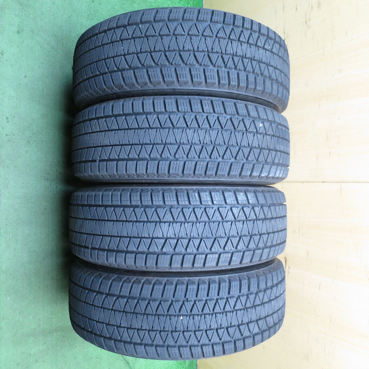 バリ溝！22年！キレイ！9.5分★スバル レガシィ アウトバック 純正 225/60R18 スタッドレス ブリヂストン ブリザック DM-V3 18インチ PCD114.3/5H★5081108NJス