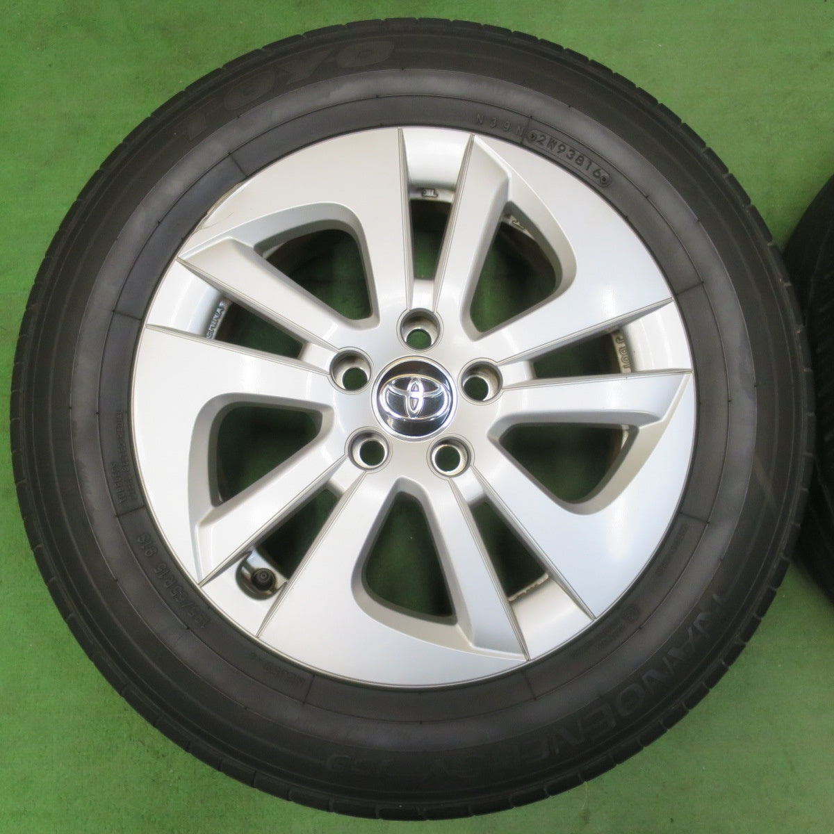 [送料無料] キレイ★トヨタ 50系 プリウス 純正 195/65R15 トーヨー ナノエナジー J59 15インチ PCD100/5H★5022115イノ