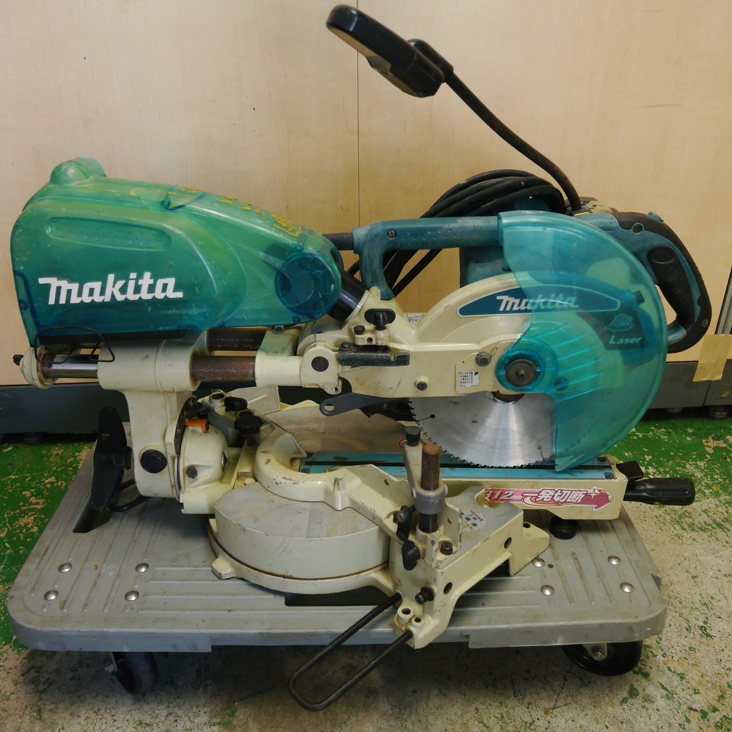 [送料無料] ☆マキタ 216mm スライド マルノコ LS0814FL 電動 工具 切断機 丸ノコ 丸のこ 丸鋸 makita 木工用 ジャンク品☆