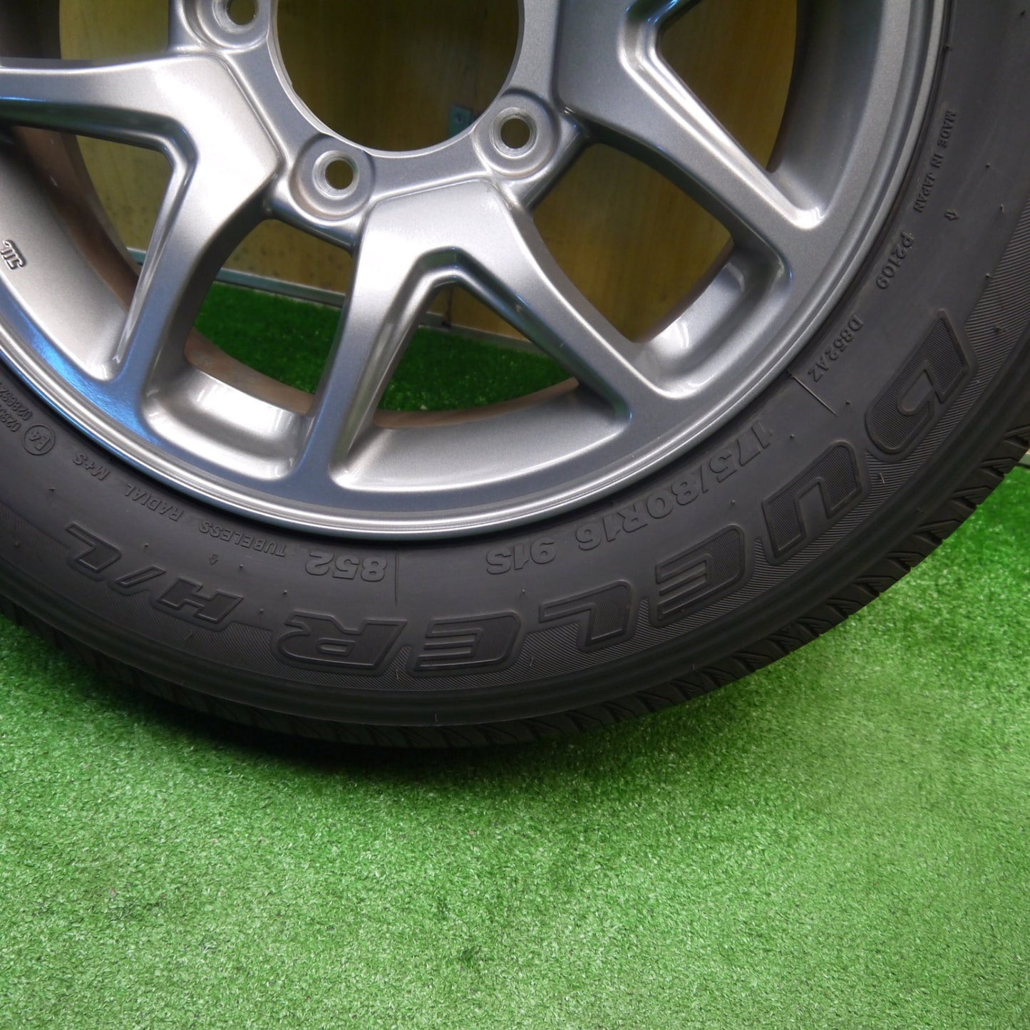 バリ溝！23年！キレイ！9.5分！1本★スズキ JB64 ジムニー 純正 175/80R16 ブリヂストン デューラー H/L 852 16インチ PCD139.7/5H★5111009Hノ